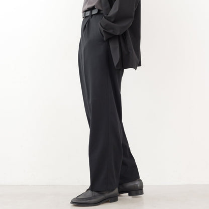 Minimal Tuck Pants